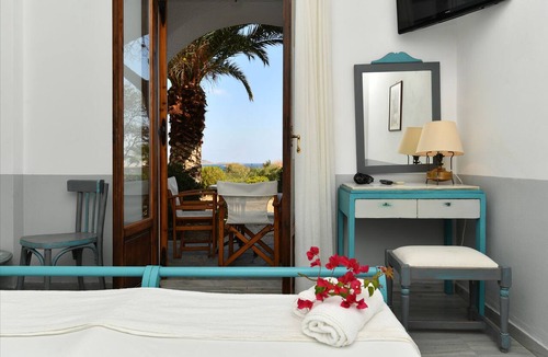 Naousa Hotel | Swiss Home