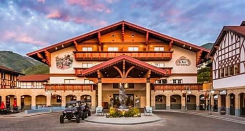 Zermatt Villa | Swiss-Inspired 2B2B Villa in Downtown Midway - 7476