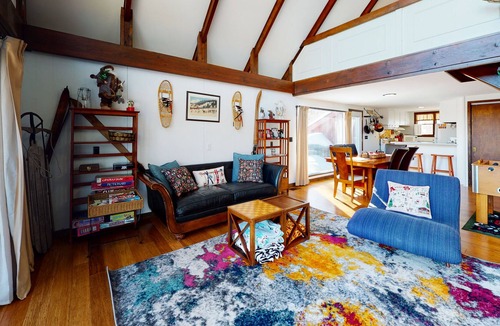 Stratton and Bromley Ski Areas Ski Chalet | Swiss-Style A-Frame with WiFi, Wood-Burning Fireplace - Close to Slopes