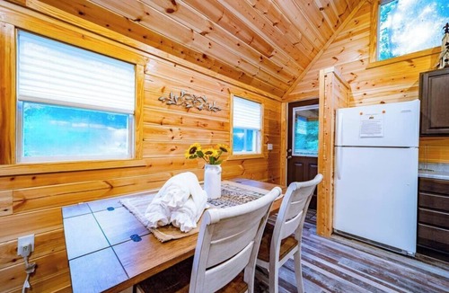 Broken Bow Cabin | Sycamore: Sleep 5 Tiny Cabin, Pets, Near Park/Lake