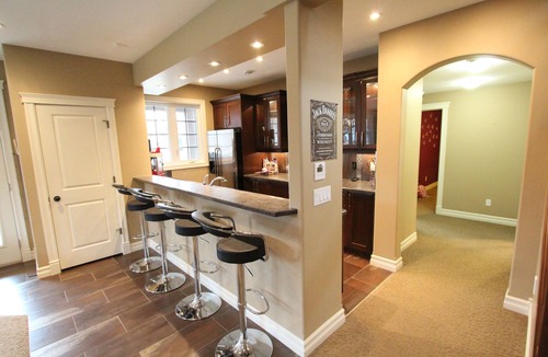 Markerville House | Sylvan Lake Executive Home, 5 minute walk to Beach