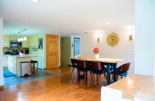 Stowe Area Apartment | Sylvan Rhapsody-Stowe Village classic-Pet friendly