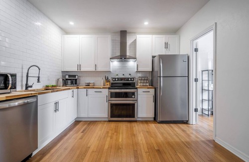 Gainesville House | Symphony at The Key | 7BR Mansion 1mi to UF & DT