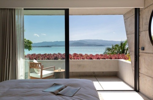 Moo 5 Villa | Syrah 3-bedroom Beachfront Villa in Koh Samui