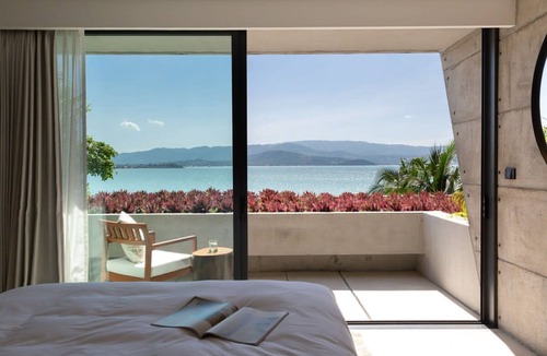 Moo 5 Villa | Syrah 3-bedroom Beachfront Villa in Koh Samui