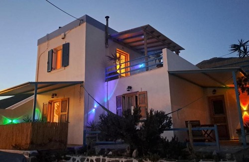 Megas Gialos House | Syros Mandala Studios