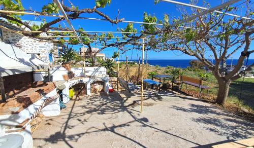 Megas Gialos House | Syros Mandala Studio