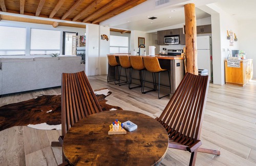 Apache Junction House | t Desert Oasis, Stunning MTN View w/Sparkling Pool & Hot Tub