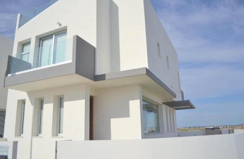 Livadia Villa | T&E Villa