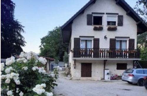 Frontenex Apartment | T1 Equipped with parking - near station - bus