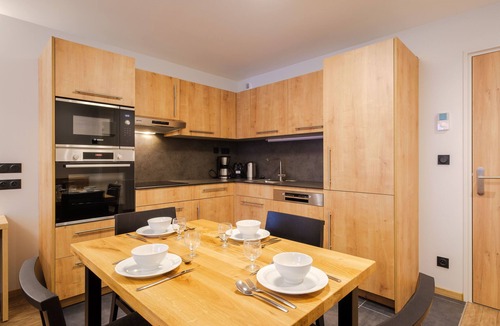 Lons-le-Saunier Condo | T2 confortable au cœur de Lons