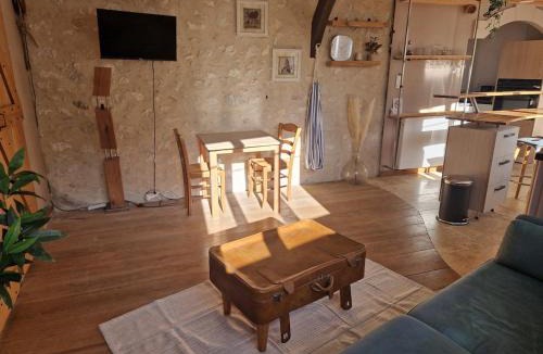 La Fuye-Velpeau Apartment | T2 de Charme – Hyper-centre Tours – Design & Calme