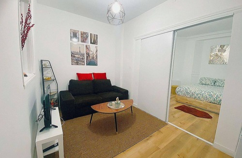 Petit-Ivry House | T2 furnished 30 m² with private courtyard - Maison en pierre meulière - Ivry-sur-Seine