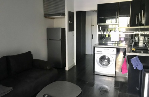 Valescure Apartment | T2 Golf de Valescure, swimming pool, tennis court and private garden