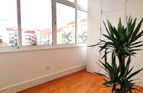 Lisbon Old Town Apartment | T2 w/balcony
