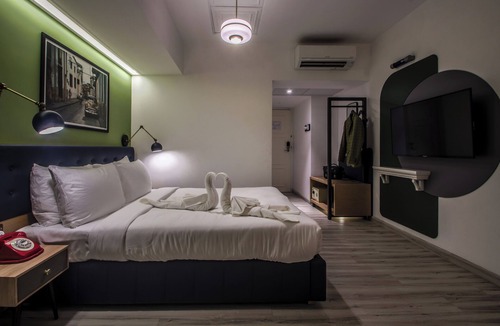 Vile Parle East Hotel | T24 Retro