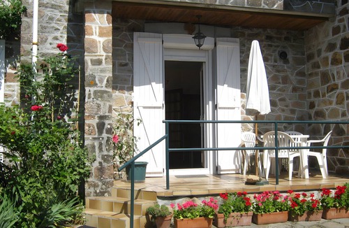 Panazol Apartment | T3 Apartment with Shared Terrace and Communal Garden