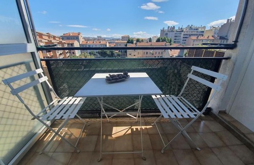 3rd Arrondissement Apartment | T4 Climatisé avec 2 Balcons proche Gare St Charles
