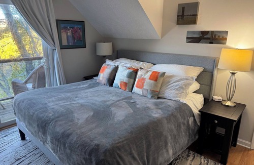Fairview House | TA-DA! Private & Peaceful Mountain Home Just Minutes from Downtown Asheville