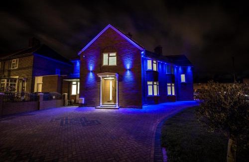 Hale House | TA House