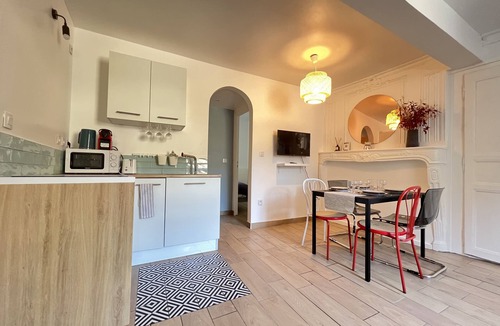 Thiers Apartment | TABIxTOTORO✅1BR Mountain View+Parking/Wifi/Linens