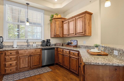 Indian Point Condo | Table Rock Lake View Penthouse Near SDC