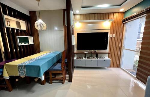 Canlubang Villa | Tagaytay Hampton Villa C5 - Unwind in a cozy 2 bedroom with pool