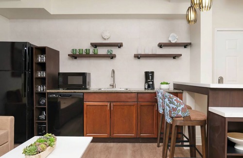 Las Vegas Resort | Tahiti Village 1-BR Condo - Tropical Oasis with Luxury Resort-Style Pool