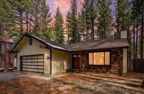 Black Bart Cabin | Tahoe Cabin with Stone Fireplace, 2-Car Garage & Fenced Yard — Steps to the River