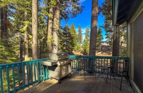Angora Highlands House | Tahoe Escape | Hot Tub | Pool Table | Shuffleboard