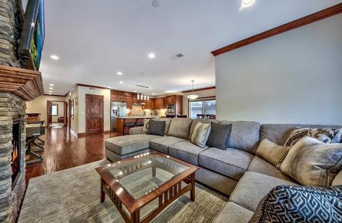 South Lake Tahoe House | Tahoe Woods #602 Walk to Gondola, Lake, Casinos