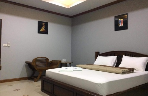 Phanom Sarakham Hotel | Tai Baan Resort