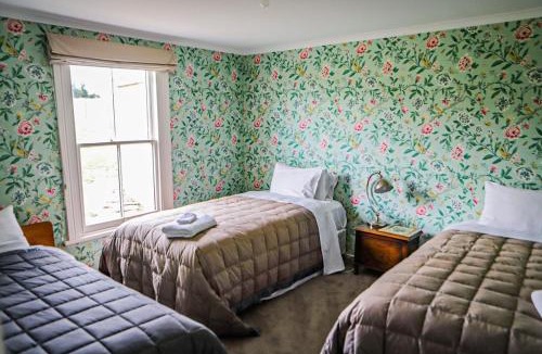Otago Region House | Taieri Bank Cottage - Middlemarch, Otago