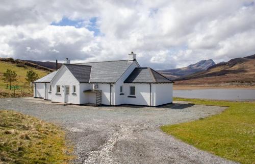 Breakish House | Taigh Cill Chriosd