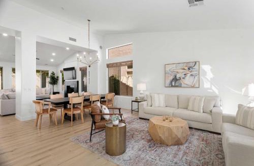 North Scottsdale House | Tailfeather