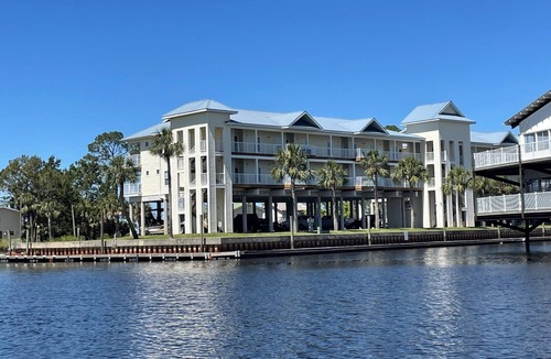Suwannee Condo | Tailin’ Reds Suwannee Gulf Condo. Private Boat Slip. Building 1 Unit 102