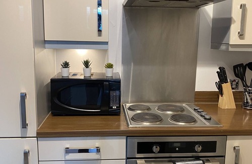 Central Milton Keynes Apartment | Tailor That Property - Fully Furnished Apartment