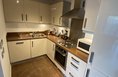 Central Milton Keynes Apartment | Tailor That Property - Fully Furnished Apartment