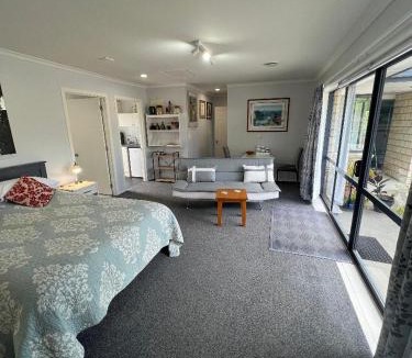 Doubtless Bay Bed & Breakfast | Taipa Views Bed & Breakfast