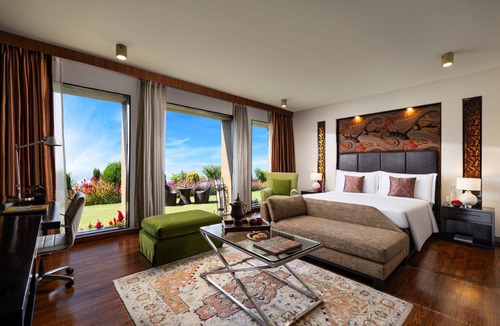 Nishat-Shalimar Hotel | Taj Dal View Srinagar