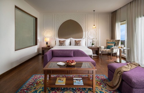 Nishat-Shalimar Hotel | Taj Dal View Srinagar
