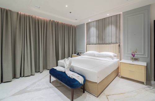 Banjara Hills Hotel | Taj Deccan