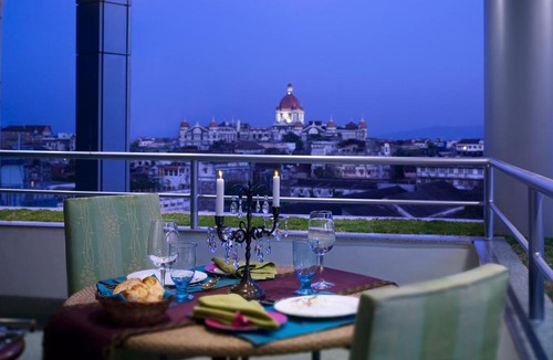 Wellington Pier Apartment | Taj Wellington Mews, Mumbai