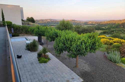 Manosque Bed & Breakfast | TAKAMAKA