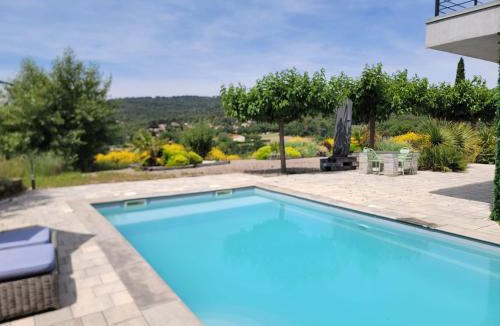 Manosque Bed & Breakfast | TAKAMAKA