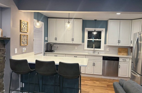 Swartswood House | Take a break and unwind at Plymouth Lakefront Retreat with a Hot Tub