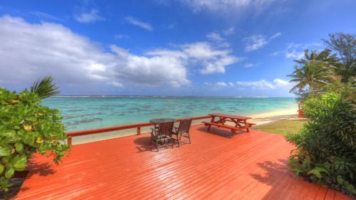 Tapere of Vaimaanga House | Take-A-Break Main Islander on the Beach Villa