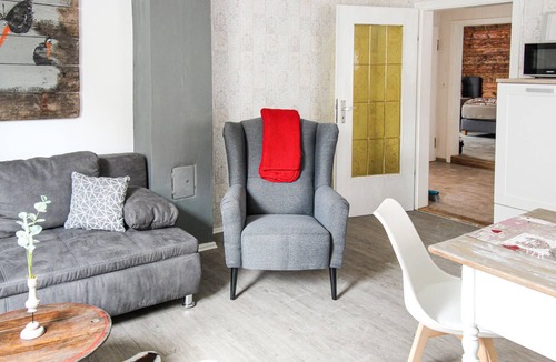 Ipsheim Apartment | Take a relaxing break in the charming farmhouse in the Middle Franconian wine country.