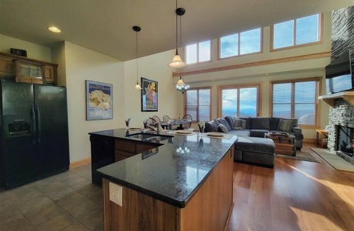 Wolf Laurel Cabin | Take a Time Out With Long Range Mountain Views