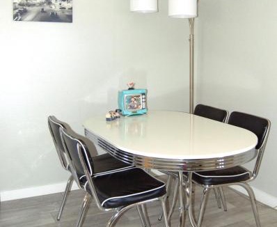 Townsite House | Take it back to simple times with this Retro Retreat!